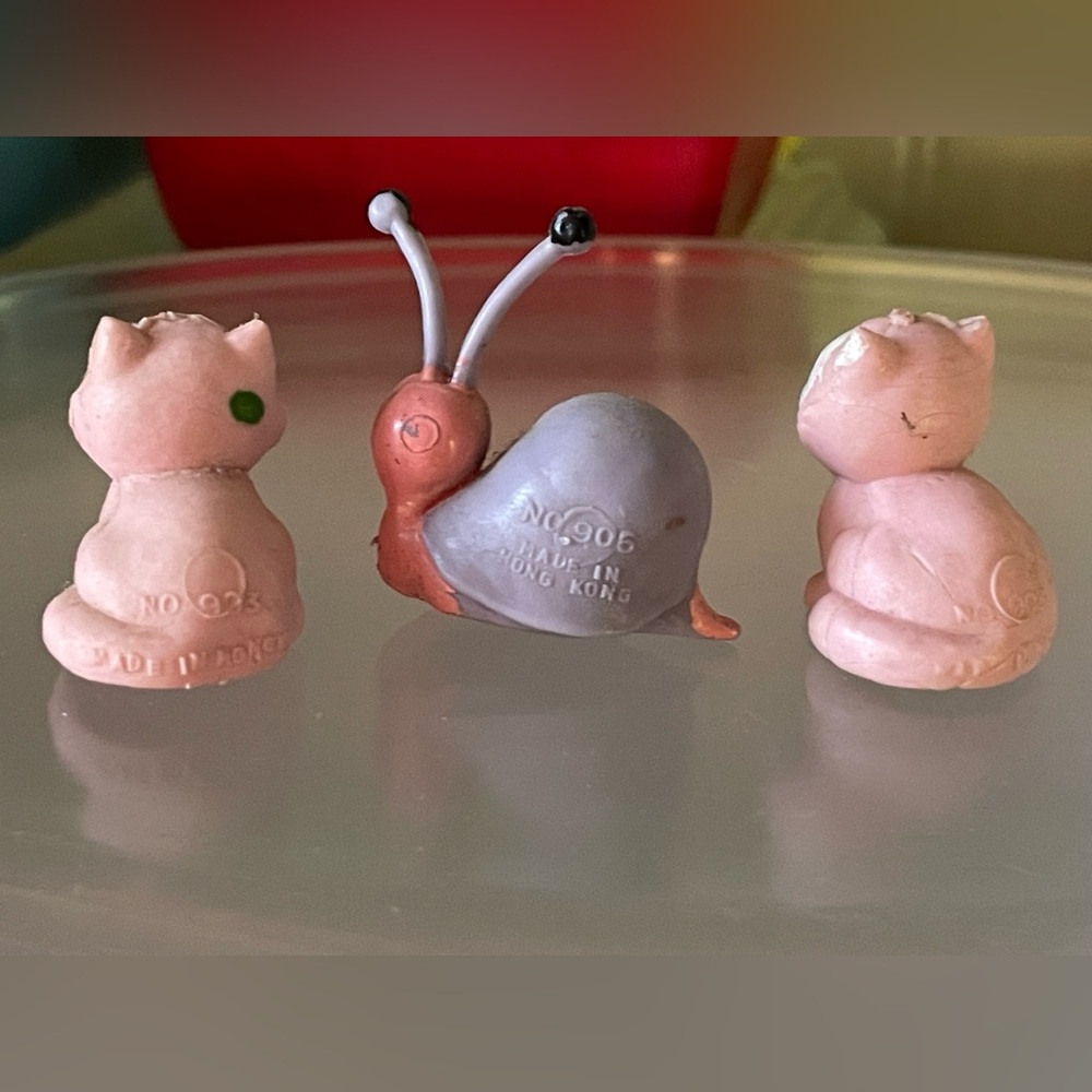 SOLD Vintage Retro Kitschy Plastic Animal Figurines🩷 - Picture 4 of 8